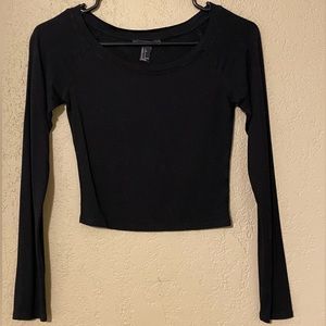 Black Long-Sleeved Crop Top